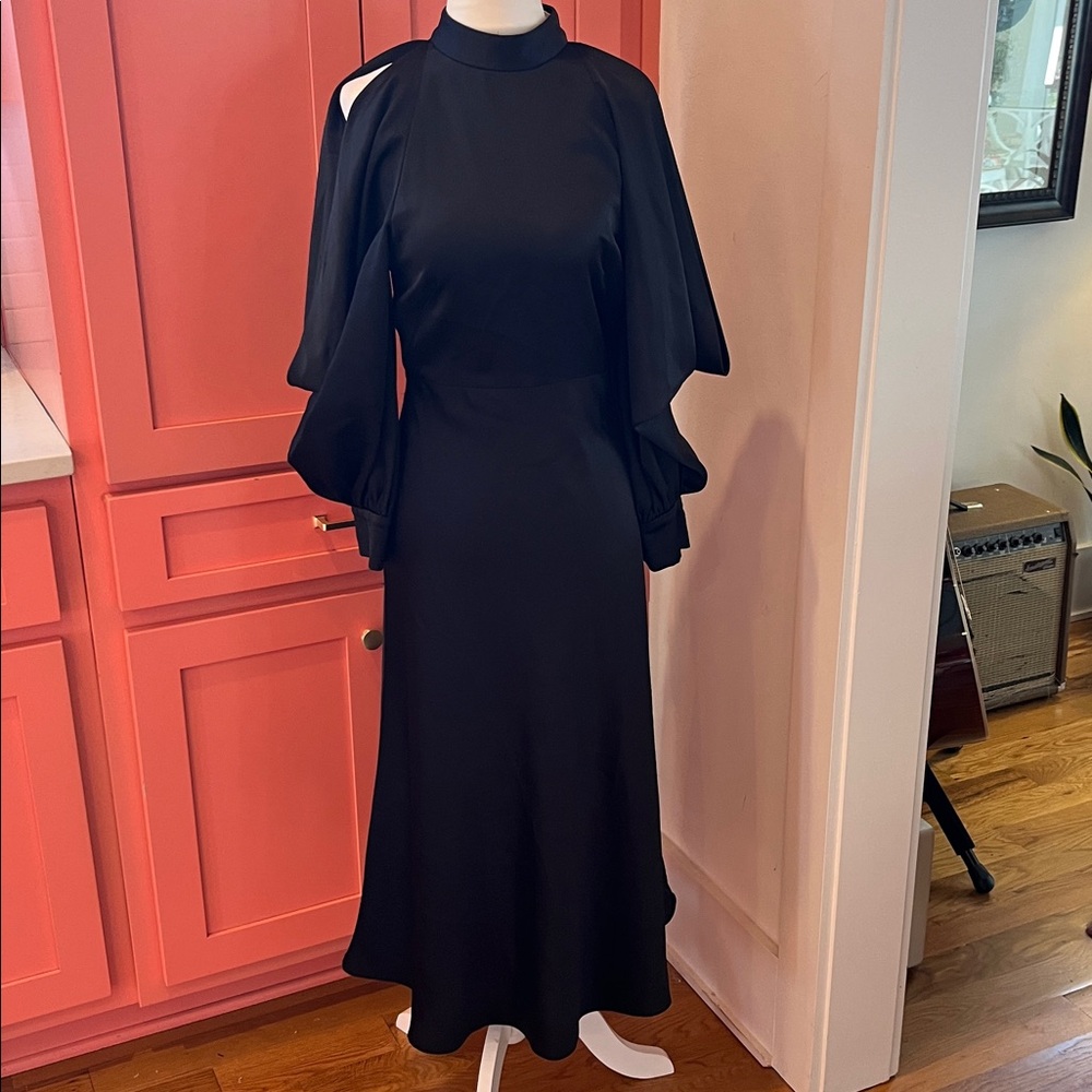 Arias New York Halter Neck Dress - Picture 6 of 15